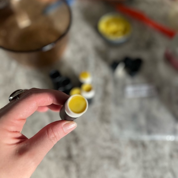 Golden Healing Apothecary✨Lip Balm - Picture 10 of 11